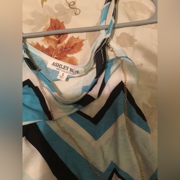 WOMENS SMALL FLOWY TANk TOP NWT - Picture 2 of 4